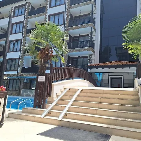 The Paradise דירה פרימורסקו